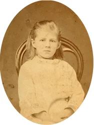 Portrét Ljubov F. Dostojevskaja (1869-1926), dcera autora Fjodora Michajloviče Dostojevského (Fedor, Fiodor Dostojevskij, Dostojevskij, Dostojevskij) (1821-1881). Foto albuminu