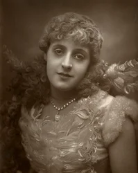 Phyllis Broughton , britská herečka, 1884