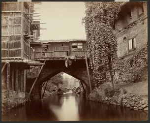 Srinagar; most přes kanál Marqual