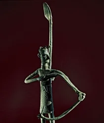 Nuragská kultura (nuragy), Sardinie: soška válečníka napínajícího bronzový luk. 8.-7. století př. n. l. Cagliari, Museo Nazionale Archeologico, Sardinie, Itálie