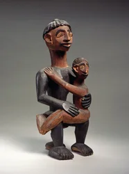 Sedící matka s dítětem, Igbo, Nigérie (dřevo)