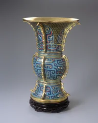 Váza a stojan ve tvaru Zun (cloisonne enamel & zitan) (viz také 272146)
