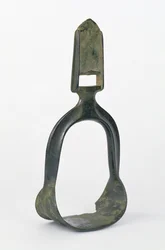 Čínský třmen, 6.-7. století (bronz)