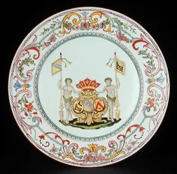Jídelní talíř zdobený famille rose emaily s pažemi Goose z Ghyseghemu, spolužáků s Vecquemany a Goubau, období Yonzheng (1725-35) kolem 1730 (porcelán)