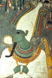 Starověký Egypt, malba, Osiris, hrobka Haremheba, Théby, bůh posmrtného života, podsvětí a mrtvých, se zelenou pletí a faraonským plnovousem, s korunou se dvěma velkými pštrosími pery po stranách a se symbolickou holí a cepem