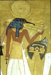 Starověký Egypt, Nástěnná malba Inherkhauova hrobka, Théby, Bůh Thoth představuje zemřelého Osirisovi, 20. dynastie, Bůh s hlavou ibise a měsíčním kotoučem (foto)