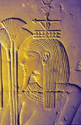 Starověký Egypt, Nástěnná malba/řezba, Bůh Nilu přináší obětiny z lotosových květů, Chrám Setiho I., Abydos