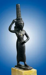Egyptský starověk: soška boha bojovníka Onourise (nebo Chou), Paříž, muzeum Louvre