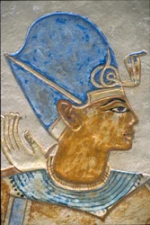 Rameses III objímá Isis, hrobka Amon-hir-Khopshefa (foto)