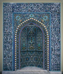 Modlitební výklenek (Mihrab), počátek 16. století (keramická mozaika)