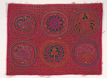 Panel košile (mola), Kuna People, San Blas Islands, cca 1950 (aplikovaná bavlna)