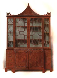 Mahagonová porcelánová skříň, 1906