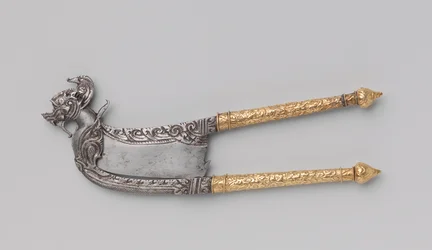 Řezačka betelových ořechů, cca 1690-1720 (železo a zlato)