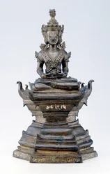 Buddha jako léčitel, kultura Lan Na (bronz)