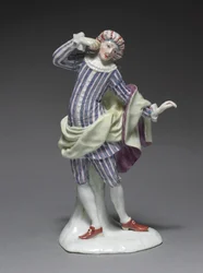 Italská komediální figurka: Mezetin, kolem 1753 (porcelán se smaltovaným zdobením)