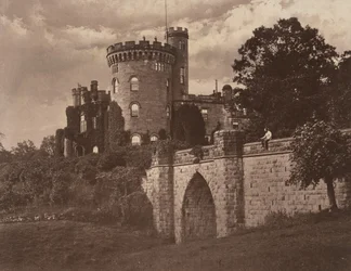Hrad Tullichewan, Vale of Leven, Skotsko,cca. 1855 (foto)