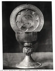 Kalich a eucharistický talíř, patřící opatovi Pelage konec 12. a začátek 13. století (stříbro)