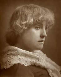 Mary Eastlake , britská herečka, 1883