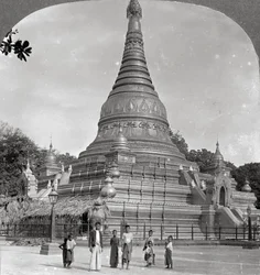 Pagoda Aindow Yak, Mandalay, Barma, 1908.