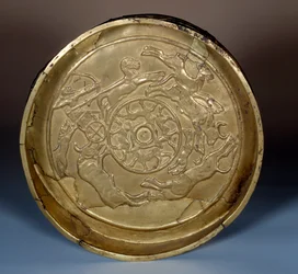 Orientální umění: lov patere ve zlatě, kolem roku 1200 před naším letopočtem. realizované v Sýrii. Paříž, Musee du Louvre