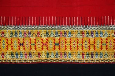 Tkanina se vzorem dvojitých háčků, Chom Thong, Chiang Mai, Thajsko (textil)