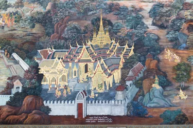 Seinämaalaus, joka kuvaa kohtauksia Ramayanasta Wat Phra Kaeossa, Kuninkaallisesta palatsista, Bangkokista, Thaimaasta