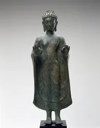 Stojící Buddha, konec 8. století (bronz)