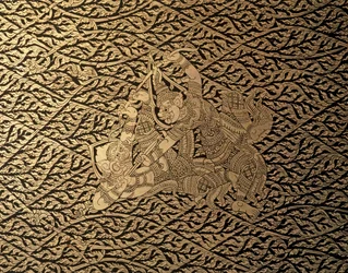 THAI ART: Epizoda z "Rámájany" s výzdobou Kra Nak. Knižní vitrína, Bangkok St...