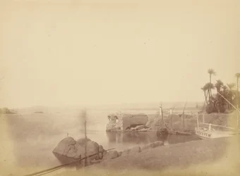 Pohled na starožitný přístav Elephanta