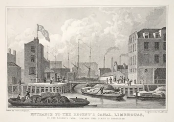 Vchod do Regentova kanálu v Limehouse z hospody "London and it
