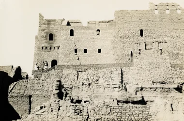 Klášter svatého Simeona po obnově, Asuán, Egypt, fotografie Ugo Monneret de Villard