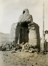Hrobka na nekropoli, Kasr Ibrim, Egypt, fotografie Ugo Monneret de Villard