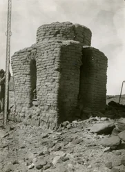 Hrobka na severní nekropoli, Kasr Ibrim, Egypt, fotografie Ugo Monneret de Villard