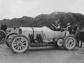 1908 Mercedes, A.W. Tate v Saltburnu.