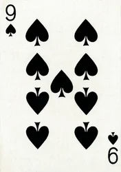 9 of Spades z balíčku hracích karet Goodall & Son Ltd., c1940