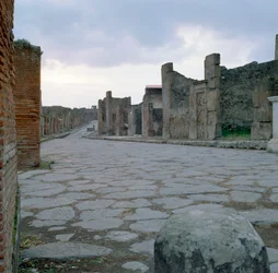 Dlážděné římské silnice v Pompejích, Itálie