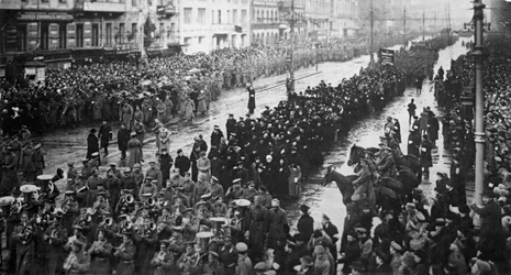 Smuteční obřad za oběti únorové revoluce, Rusko, 5. dubna 1917