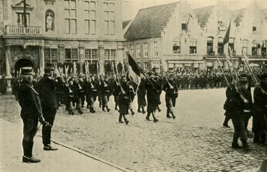 Albert I. Belgie hodnotí vojska, první světová válka, 1914, c1920.