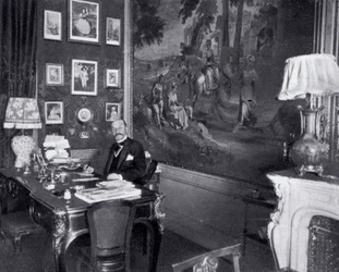 Alexandre Duval, majitel francouzské restaurace a společenská osobnost, 1900