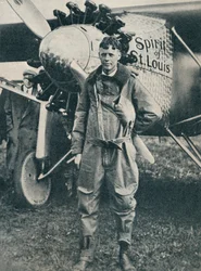 Americký letec Charles Lindbergh a jeho letadlo, Spirit of St Louis, c1927 c1937