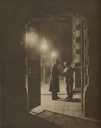 Incident v The Yard v malých hodinách, c1935.