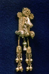Starověký řecký chrámový přívěsek, c630-620 př.nl