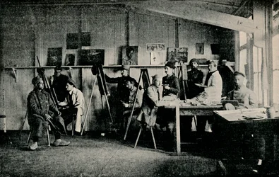 Artist Prisoners of War v jejich studiu v Giessen, c1916