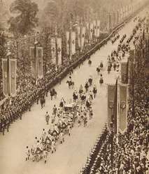 Avenue of Banners, 12. května 1937