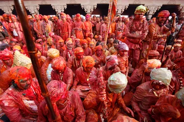 Vesničané z Barsany slaví Holi v Nandgaon Nandgaon Nande