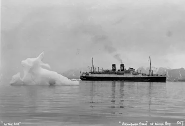 Výletní loď Blue Star Lines SS Arandora Star, Kongsfjorden, Spitzbegen, Norsko, 1929