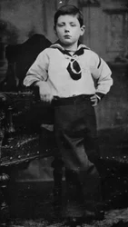 Ale když guvernantka dorazí, život nabral vážnější aspekt, 1881 1945