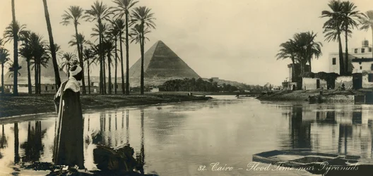 Káhira - Čas povodní u pyramid, c1918-c1939.