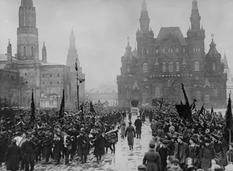 Oslavy u příležitosti 8. výročí Říjnové revoluce v Moskvě, 1925.