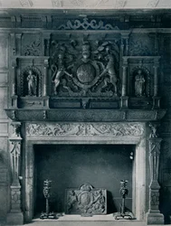 Komín s pažemi Jakuba I., cca 1606: ze Starého paláce, Bromley-By-Bow, 1945